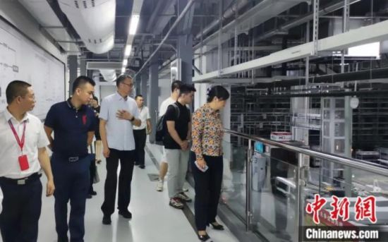 2023年7月,复旦大学制造业数字化转型研究团队对30余家数字化转型服务商和需求方企业进行调研。受访者供图 2023年7月,复旦大学制造业数字化转型研究团队对30余家数字化转型服务商和需求方企业进行调研。受访者供图